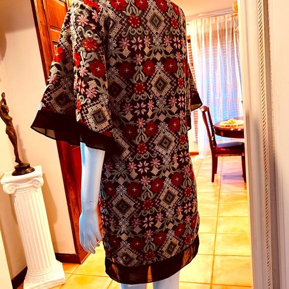 BCBG MAXMARA FLORAL DRESS - Picture 2 of 9